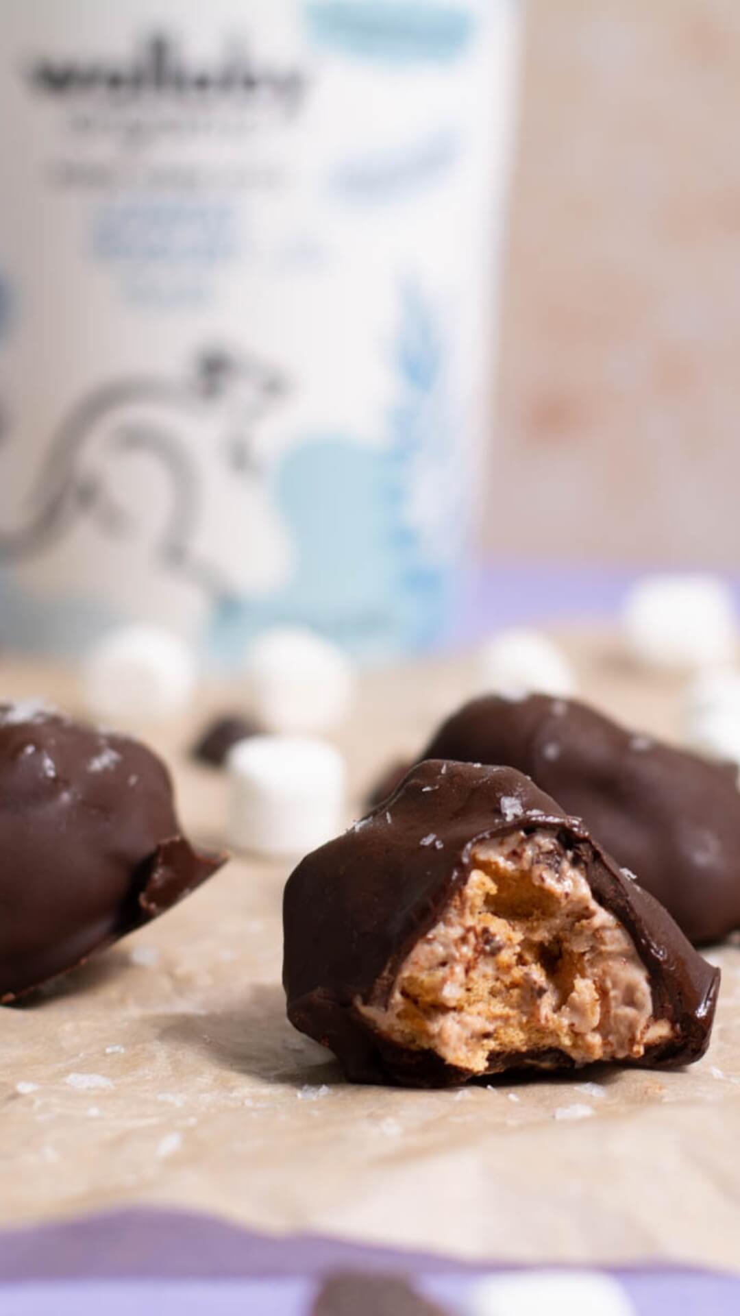 S’mores Frozen Yogurt Clusters